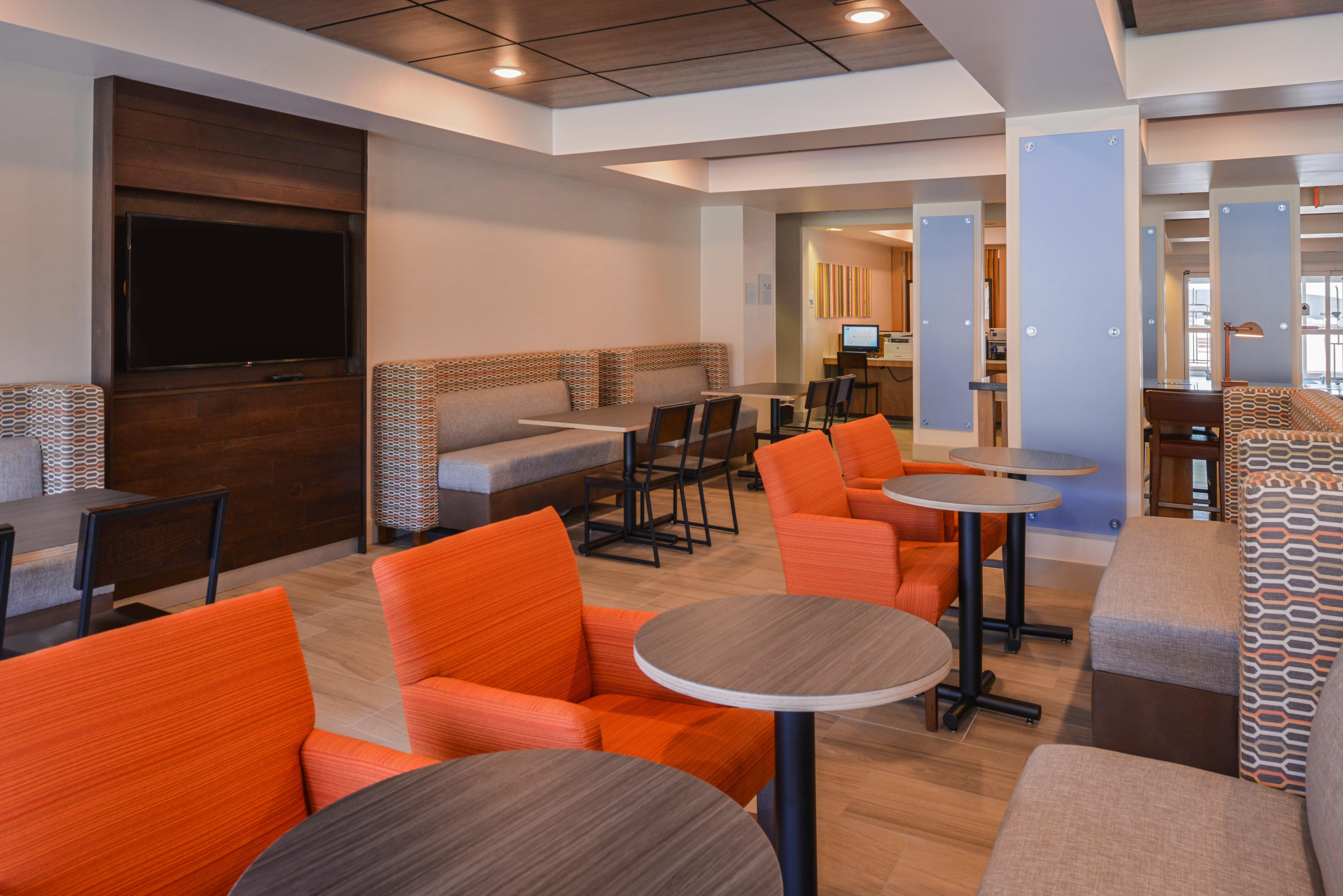 Holiday Inn Express Hotel & Suites Urbana-Champaign-U Of I Area By Ihg Екстер'єр фото