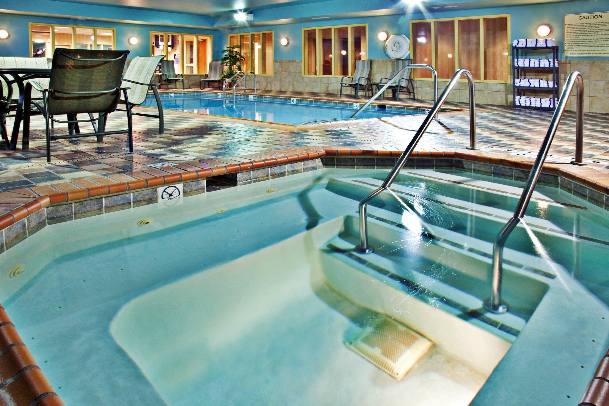 Holiday Inn Express Hotel & Suites Urbana-Champaign-U Of I Area By Ihg Екстер'єр фото