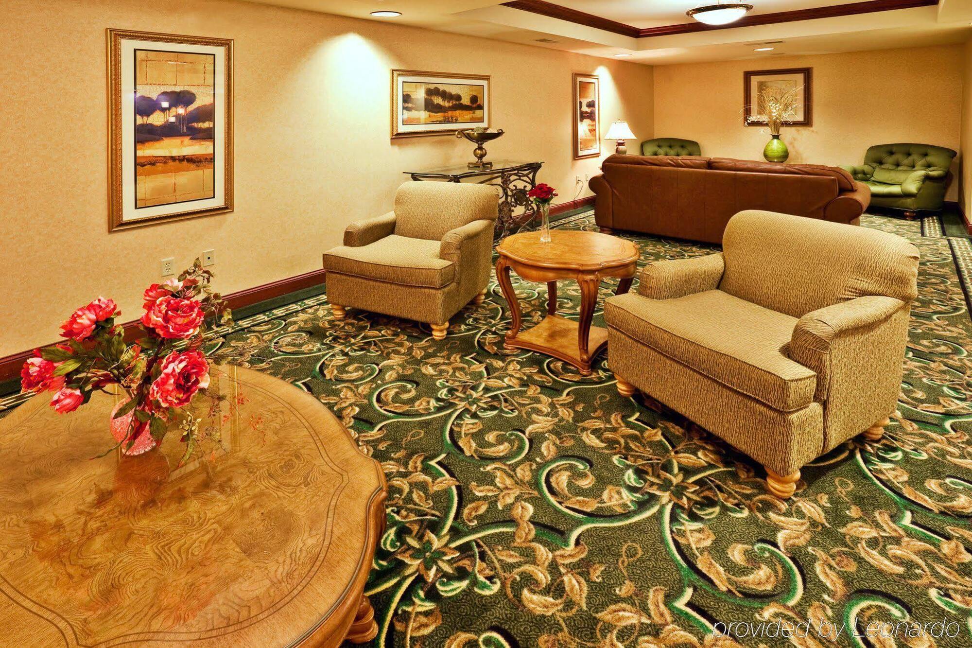 Holiday Inn Express Hotel & Suites Urbana-Champaign-U Of I Area By Ihg Екстер'єр фото